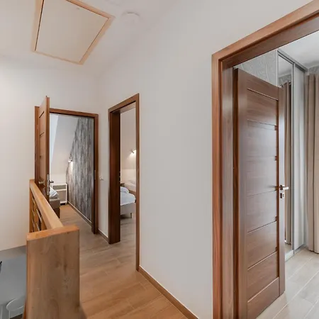 Marzen Dream Haus *